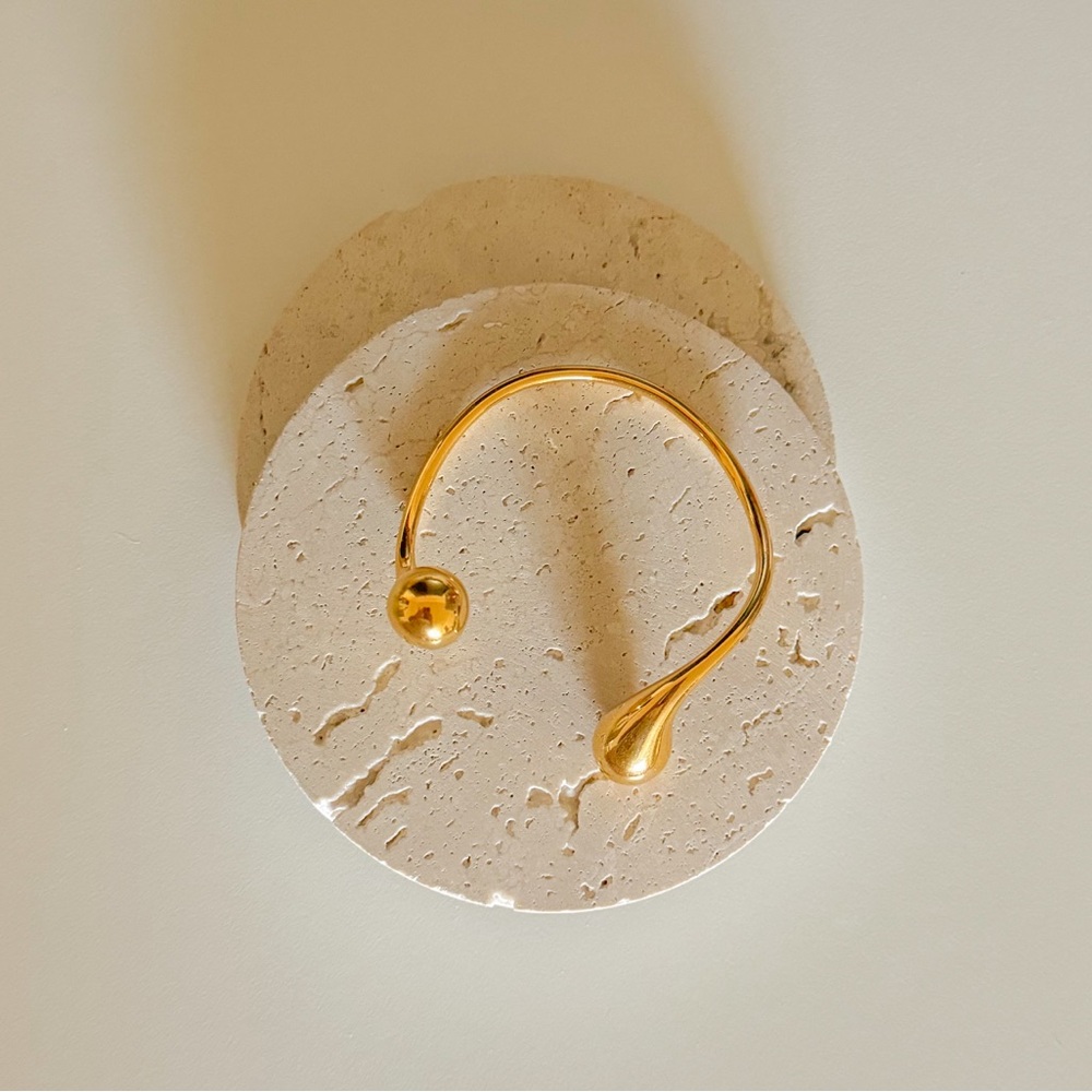 18K Gold Plated TearDrop Adjustable Bangle
